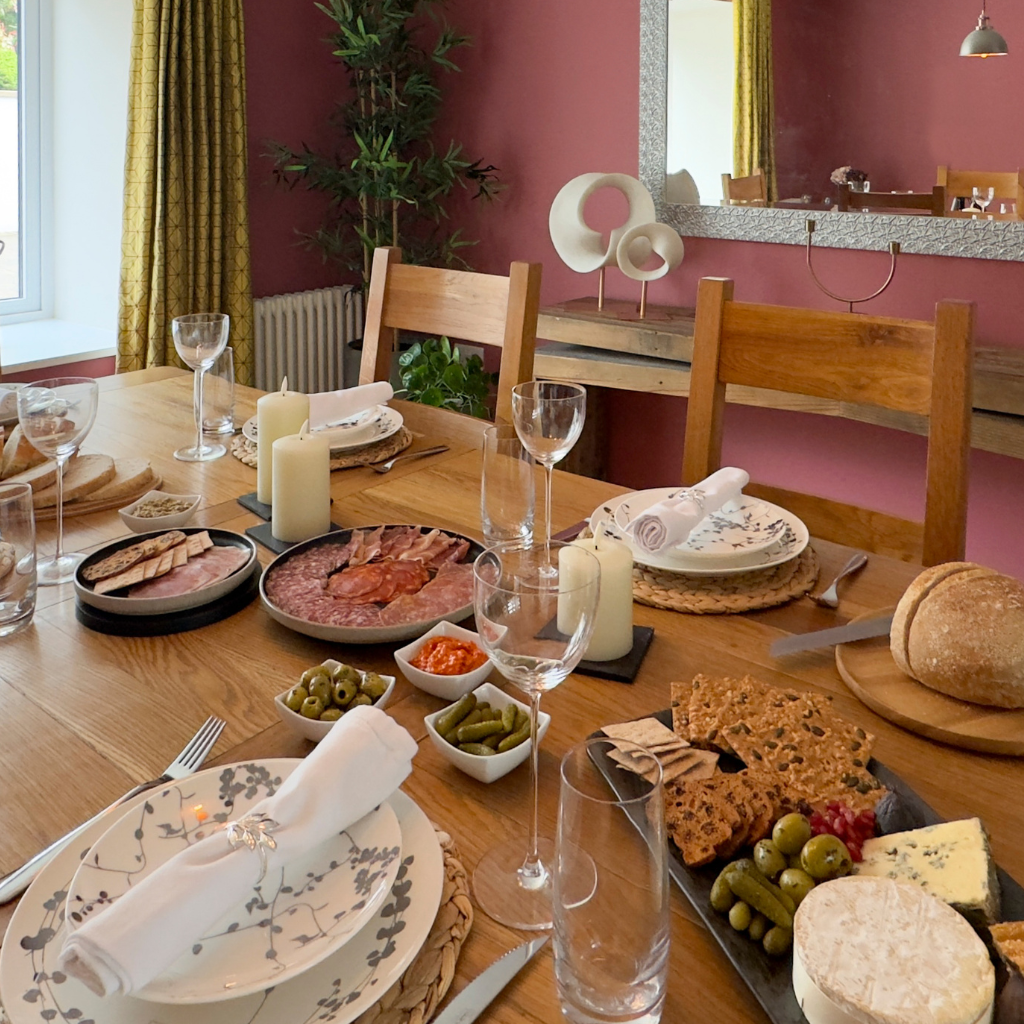 ivywell-interiors-dining-room-festive-table